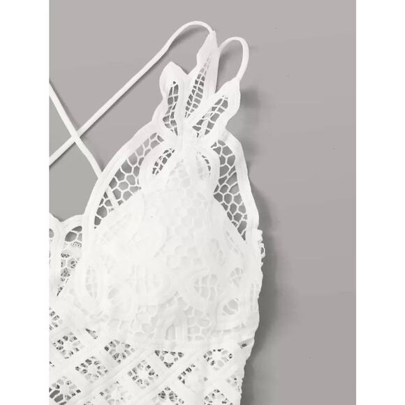 SHEIN | Contrast Lace Bralette Set | Black and White | Size Small (4) - Picture 9 of 10
